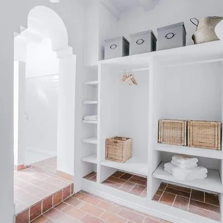 Exquisite&historic Flat With Rooftop Barcelona
