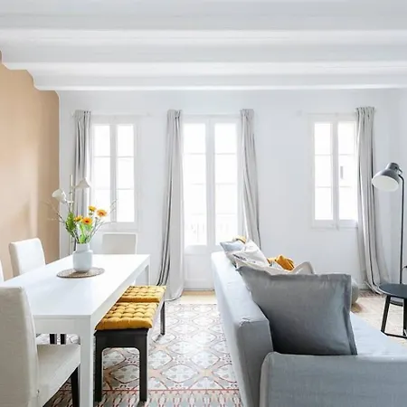 Exquisite&historic Flat With Rooftop Barcelona