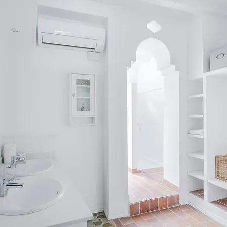 Exquisite&historic Flat With Rooftop *