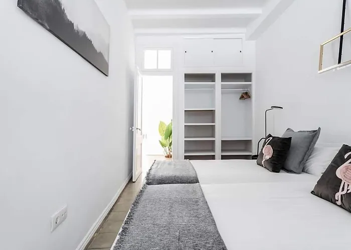 Exquisite&historic Flat With Rooftop Apartamento