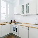 Daire Exquisite&historic Flat With Rooftop